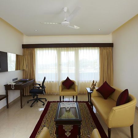 Rns Golf Resort & Nature Cure Centre Mavalli ภายนอก รูปภาพ